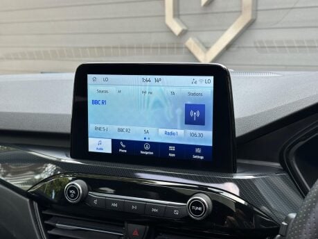 Ford Kuga ST-LINE X EDITION 45