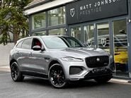 Jaguar F-Pace R-DYNAMIC BLACK MHEV 1