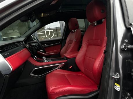 Jaguar F-Pace R-DYNAMIC BLACK MHEV 50