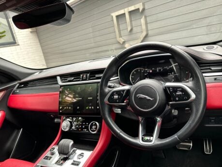 Jaguar F-Pace R-DYNAMIC BLACK MHEV 34