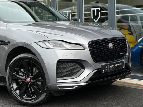 Jaguar F-Pace R-DYNAMIC BLACK MHEV 37