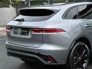Jaguar F-Pace R-DYNAMIC BLACK MHEV 21