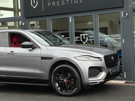 Jaguar F-Pace R-DYNAMIC BLACK MHEV 28