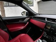 Jaguar F-Pace R-DYNAMIC BLACK MHEV 47