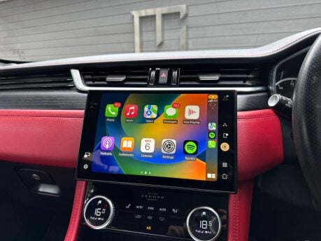 Jaguar F-Pace R-DYNAMIC BLACK MHEV 6