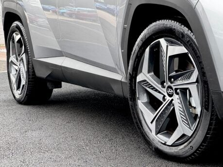 Hyundai TUCSON T-GDI ULTIMATE 19