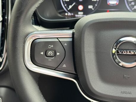 Volvo XC40 T3 R-DESIGN 23