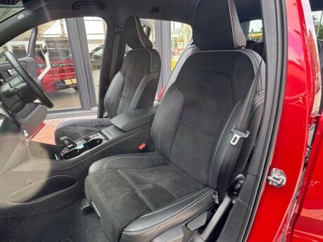Volvo XC40 T3 R-DESIGN 4