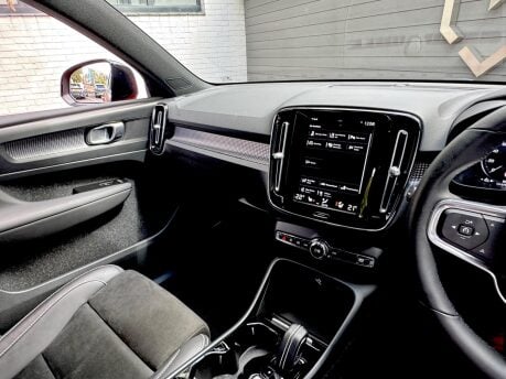 Volvo XC40 T3 R-DESIGN 59