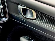 Volvo XC40 T3 R-DESIGN 62
