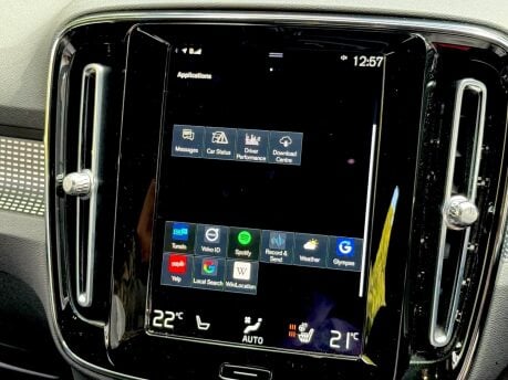 Volvo XC40 T3 R-DESIGN 42