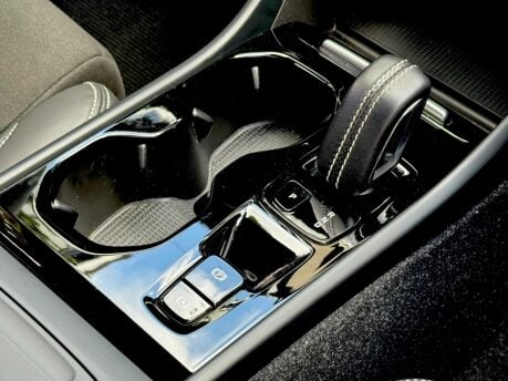 Volvo XC40 T3 R-DESIGN 57