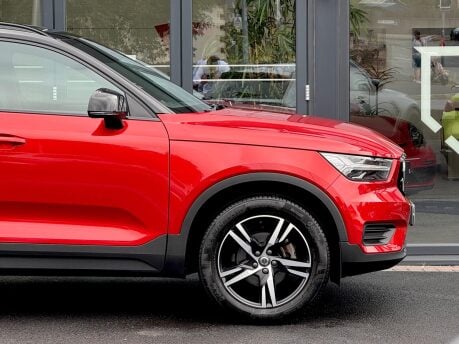 Volvo XC40 T3 R-DESIGN 25