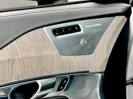 Volvo XC90 B5 ULTIMATE AWD MHEV 19