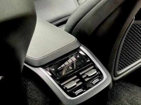 Volvo XC90 B5 ULTIMATE AWD MHEV 24