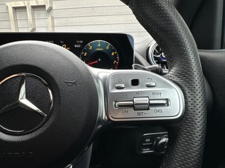 Mercedes-Benz GLA AMG GLA 35 4MATIC PREMIUM PLUS 21