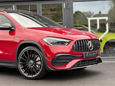 Mercedes-Benz GLA AMG GLA 35 4MATIC PREMIUM PLUS 42