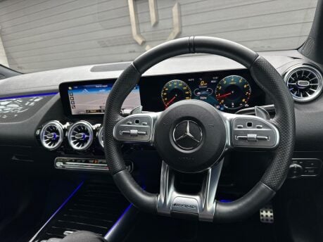 Mercedes-Benz GLA AMG GLA 35 4MATIC PREMIUM PLUS 28