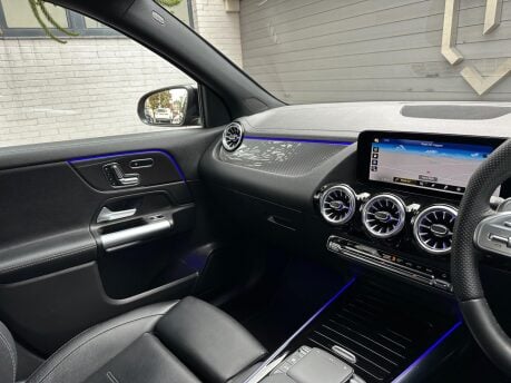 Mercedes-Benz GLA AMG GLA 35 4MATIC PREMIUM PLUS 31