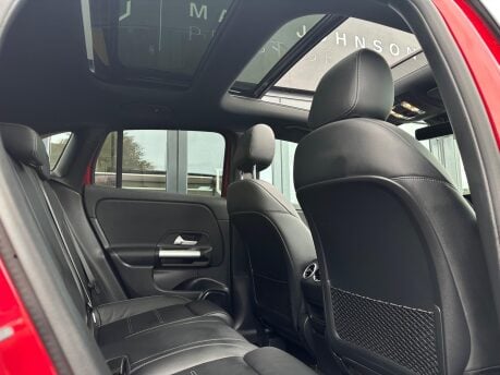 Mercedes-Benz GLA AMG GLA 35 4MATIC PREMIUM PLUS 46
