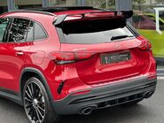 Mercedes-Benz GLA AMG GLA 35 4MATIC PREMIUM PLUS 9