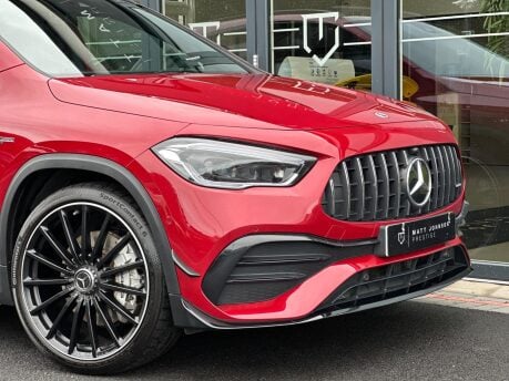 Mercedes-Benz GLA AMG GLA 35 4MATIC PREMIUM PLUS 62