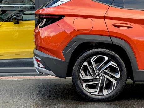 Hyundai TUCSON T-GDI ULTIMATE 18