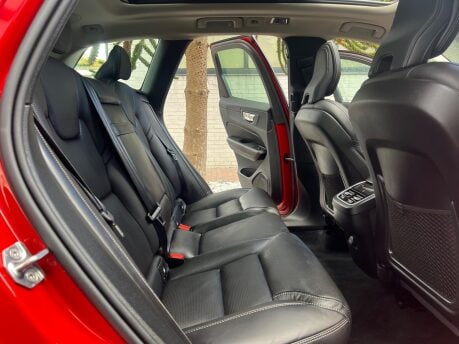 Volvo XC60 B5 INSCRIPTION AWD MHEV 26