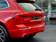 Volvo XC60 B5 INSCRIPTION AWD MHEV 9