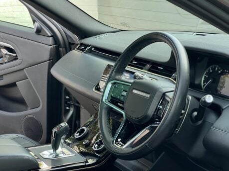 Land Rover Range Rover Evoque R-DYNAMIC HSE PHEV 32