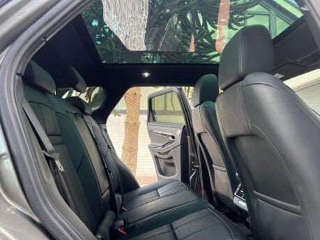 Land Rover Range Rover Evoque R-DYNAMIC HSE PHEV 21