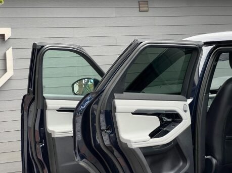 Land Rover Range Rover Evoque R-DYNAMIC SE MHEV 12