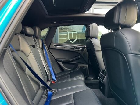 Porsche Macan 2.9T V6 S PDK 4WD Euro 6 (s/s) 5dr 11