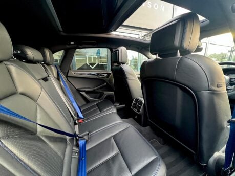 Porsche Macan 2.9T V6 S PDK 4WD Euro 6 (s/s) 5dr 9