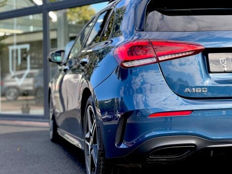Mercedes-Benz A Class A 180 AMG LINE EDITION PREMIUM PLUS 7