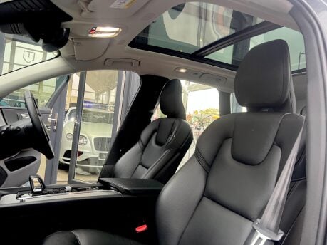 Volvo XC60 RECHARGE T6 CORE AWD 29