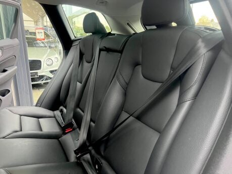 Volvo XC60 RECHARGE T6 CORE AWD 17