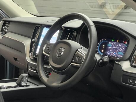 Volvo XC60 RECHARGE T6 CORE AWD 5