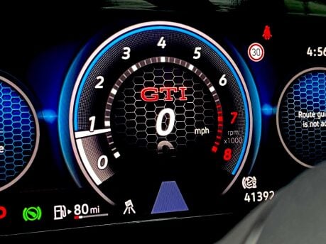 Volkswagen Golf GTI TSI DSG 10
