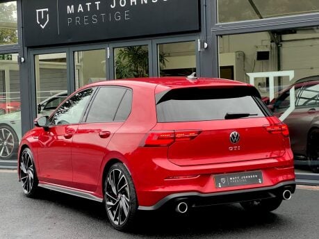Volkswagen Golf GTI TSI DSG 19
