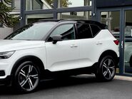 Volvo XC40 T3 R-DESIGN 25
