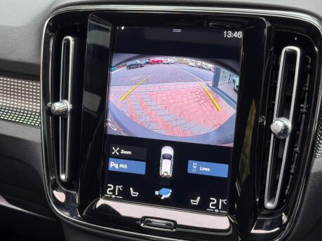 Volvo XC40 T3 R-DESIGN 37