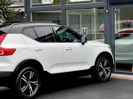 Volvo XC40 T3 R-DESIGN 52