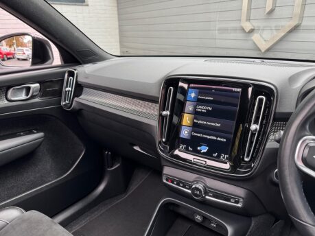 Volvo XC40 T3 R-DESIGN 48