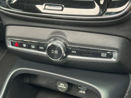 Volvo XC40 T3 R-DESIGN 27