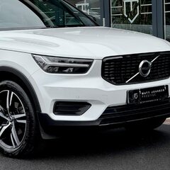 Volvo XC40 T3 R-DESIGN 2