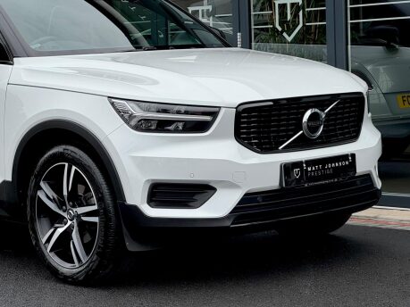 Volvo XC40 T3 R-DESIGN 3