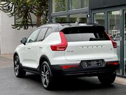 Volvo XC40 T3 R-DESIGN 42