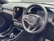 Volvo XC40 T3 R-DESIGN 10