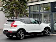 Volvo XC40 T3 R-DESIGN 21
